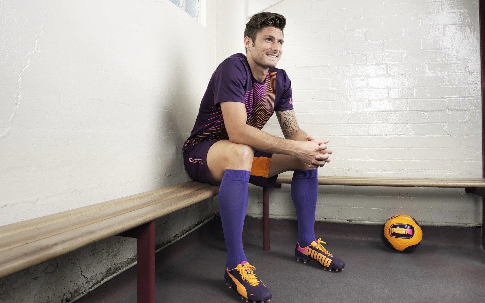 西甲前瞻，马德里竞技对阵巴伦西亚，铁血防守迎战飘摇防线，主场不败纪录面临战术考验